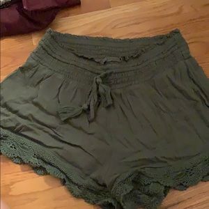 Aerie green fabric shorts